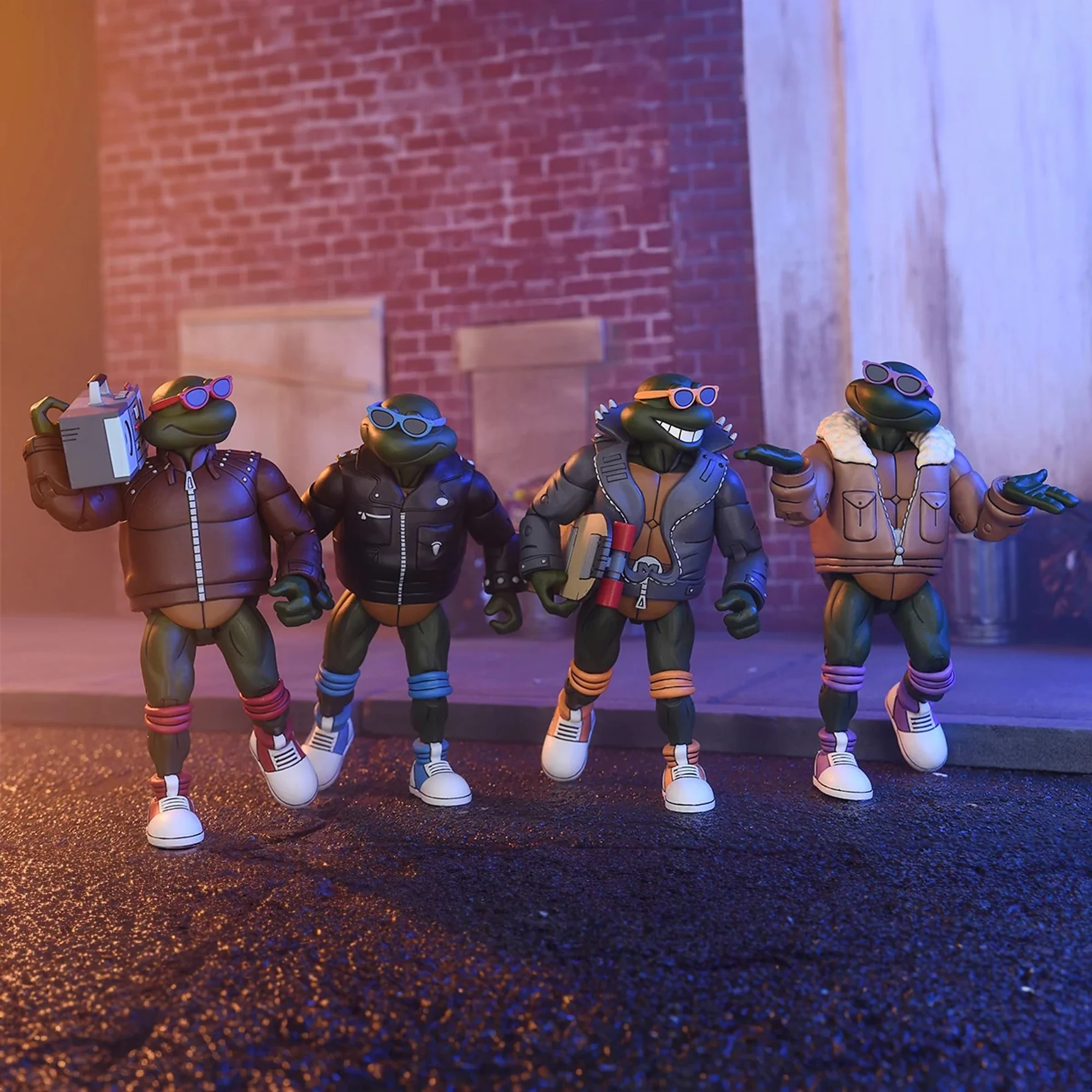 NECA Teenage Mutant Ninja Turtles (Cartoon) con Giacca di Pelle - Action Figure 18 cm 54381 - immagine 2